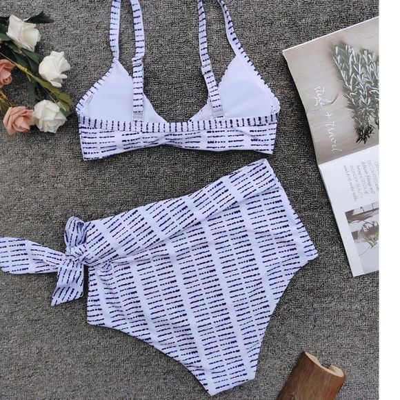 🆕 “Script” Bikini - Picture 4 of 6